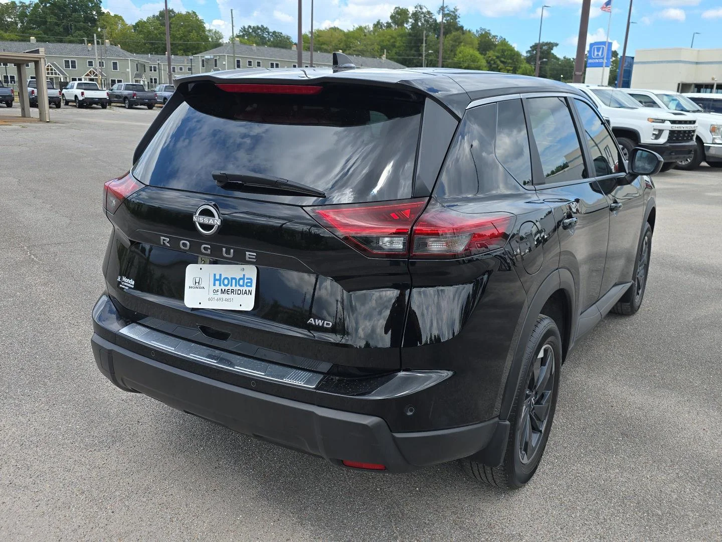 Used 2025 Super Black Nissan SV image 3