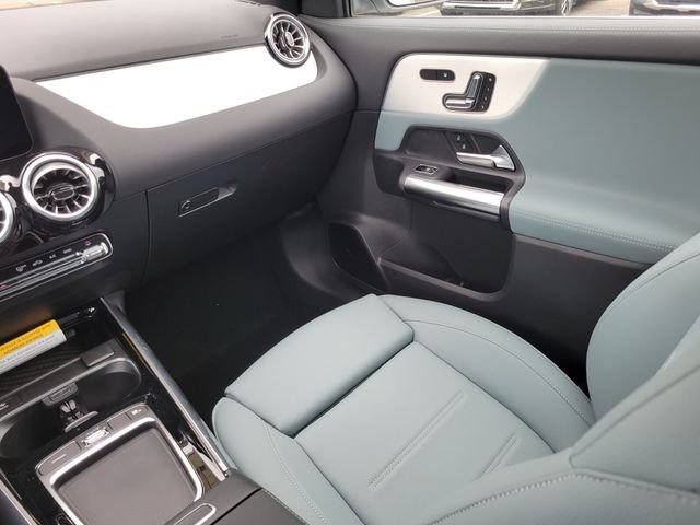 New 2026 White Mercedes-Benz GLA 250 image 15