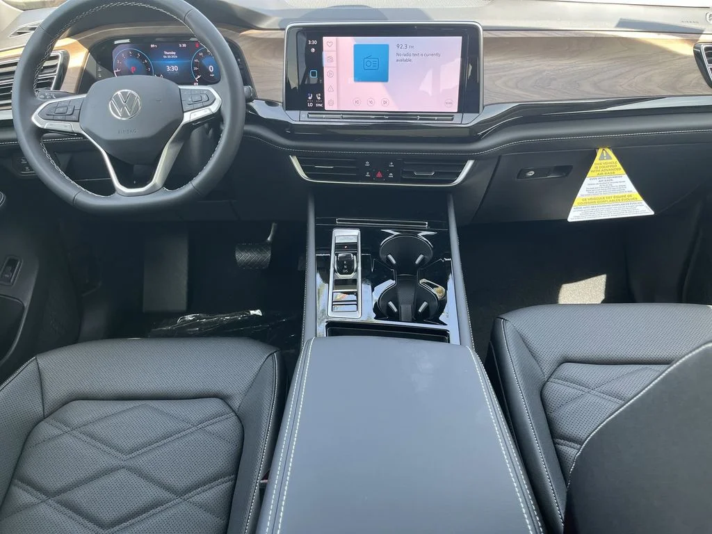 New 2026 Green Volkswagen 2.0T SE w/Technology image 14