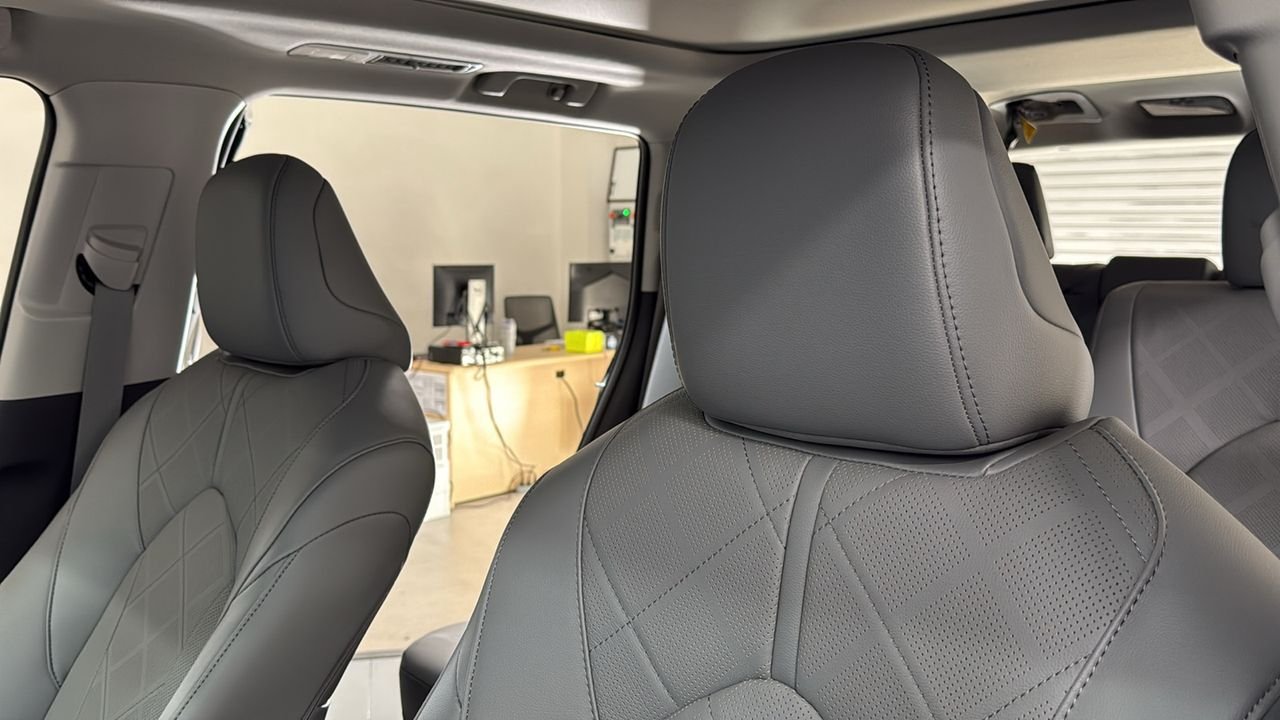 2026 Toyota Highlander Platinum - Photo 13
