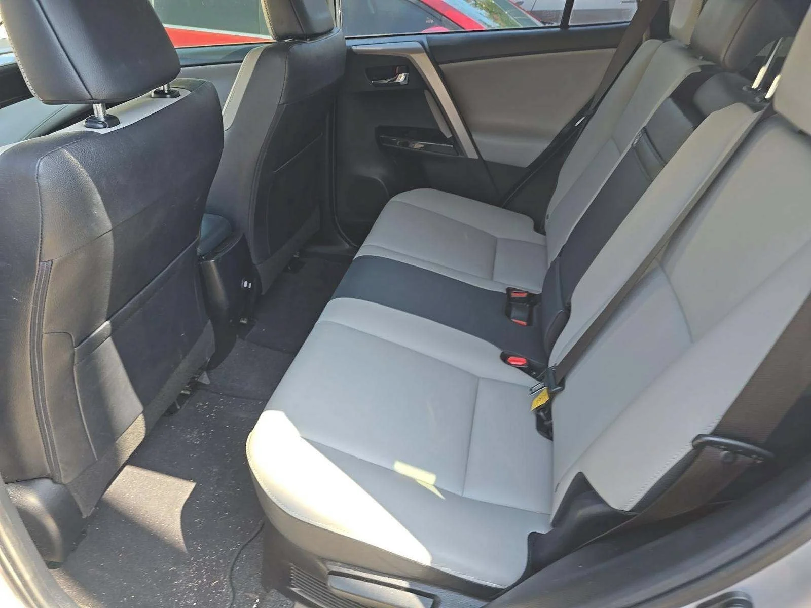 Used 2017 Silver Sky Metallic Toyota Limited image 9