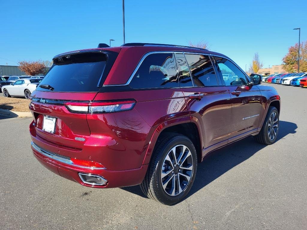 New 2024 Velvet Red Pearl-Coat Exterior Paint Jeep Overland image 22