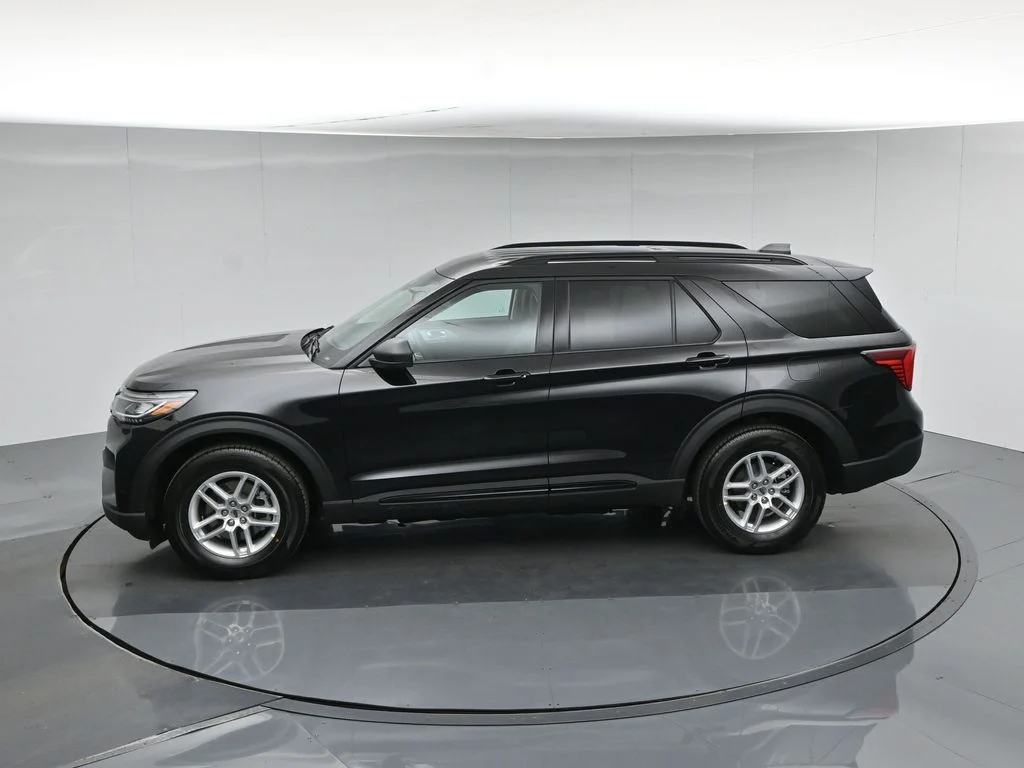 New 2026 Agate Black Metallic Ford Active image 44