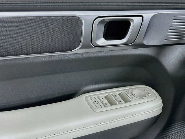 New 2027 Silver Hyundai SEL image 10