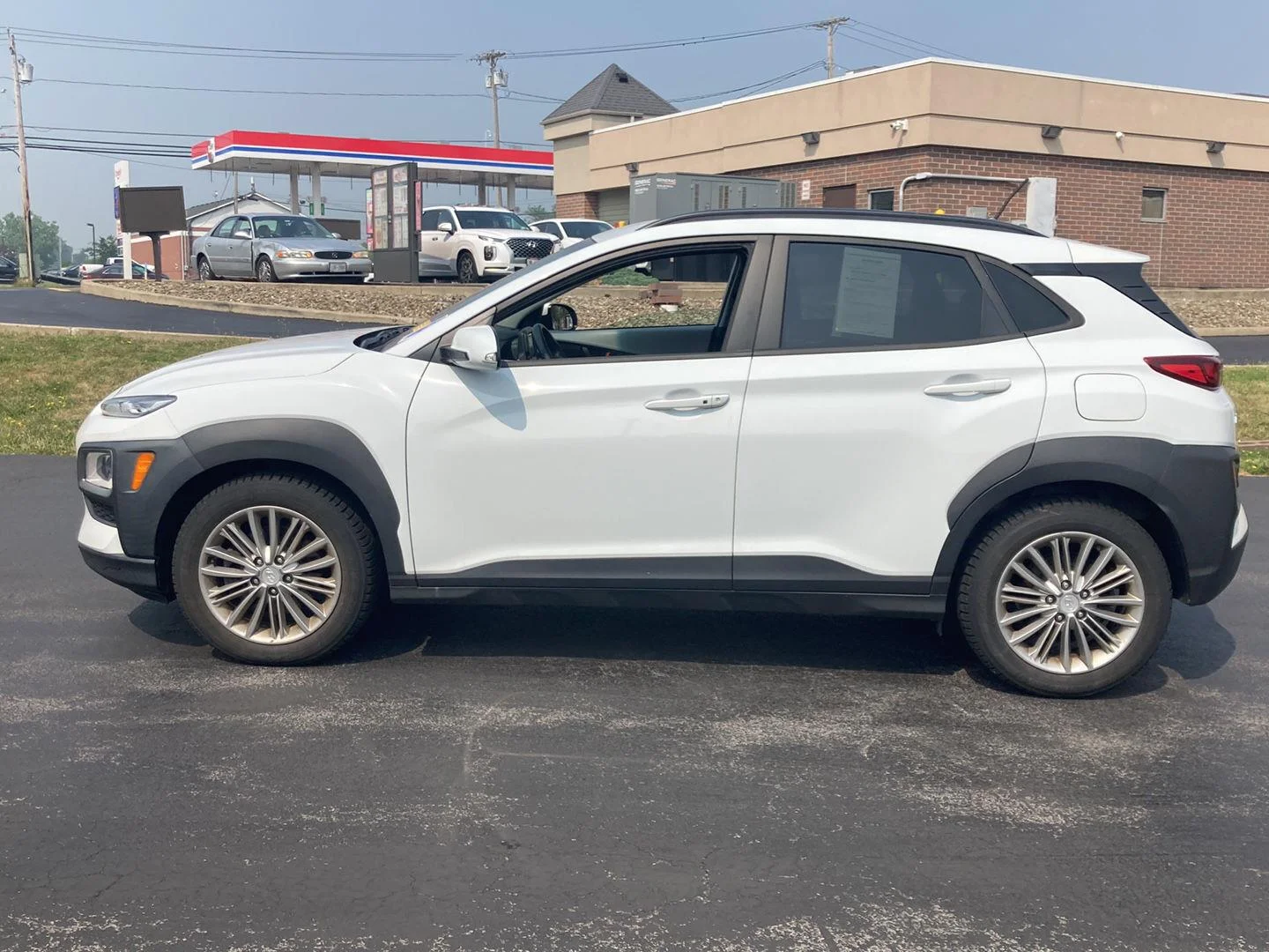 Used 2020 Chalk White Hyundai SEL image 4