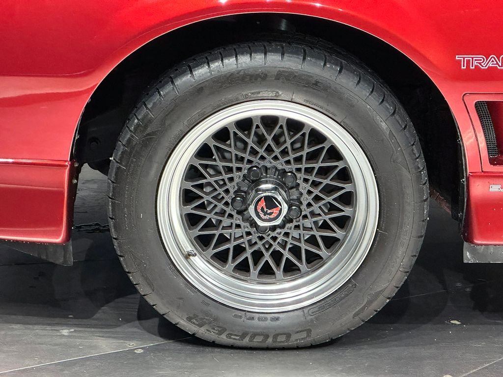 Used 1987 Red Pontiac  image 13
