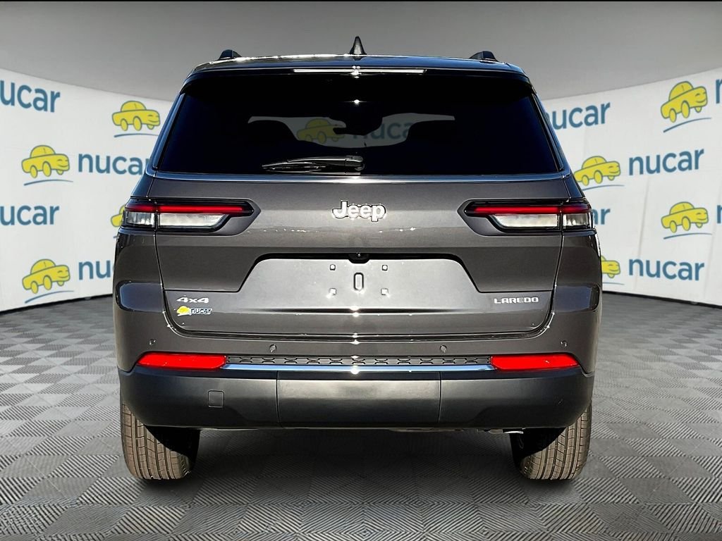 New 2025 Baltic Gray Metallic Clearcoat Jeep Laredo image 6
