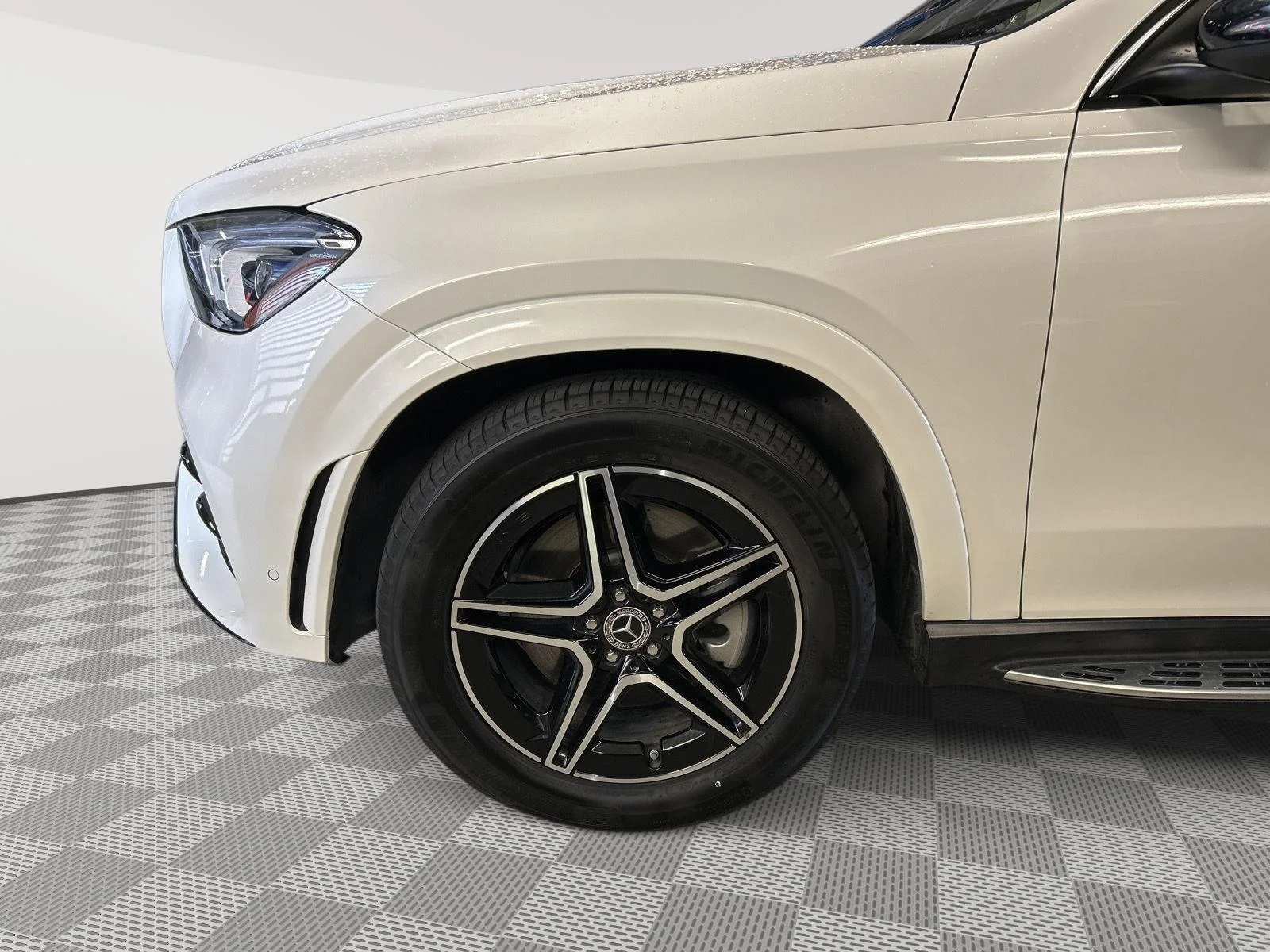 Certified Used 2023 MANUFAKTUR Diamond White Bright Mercedes-Benz GLE 450 image 9