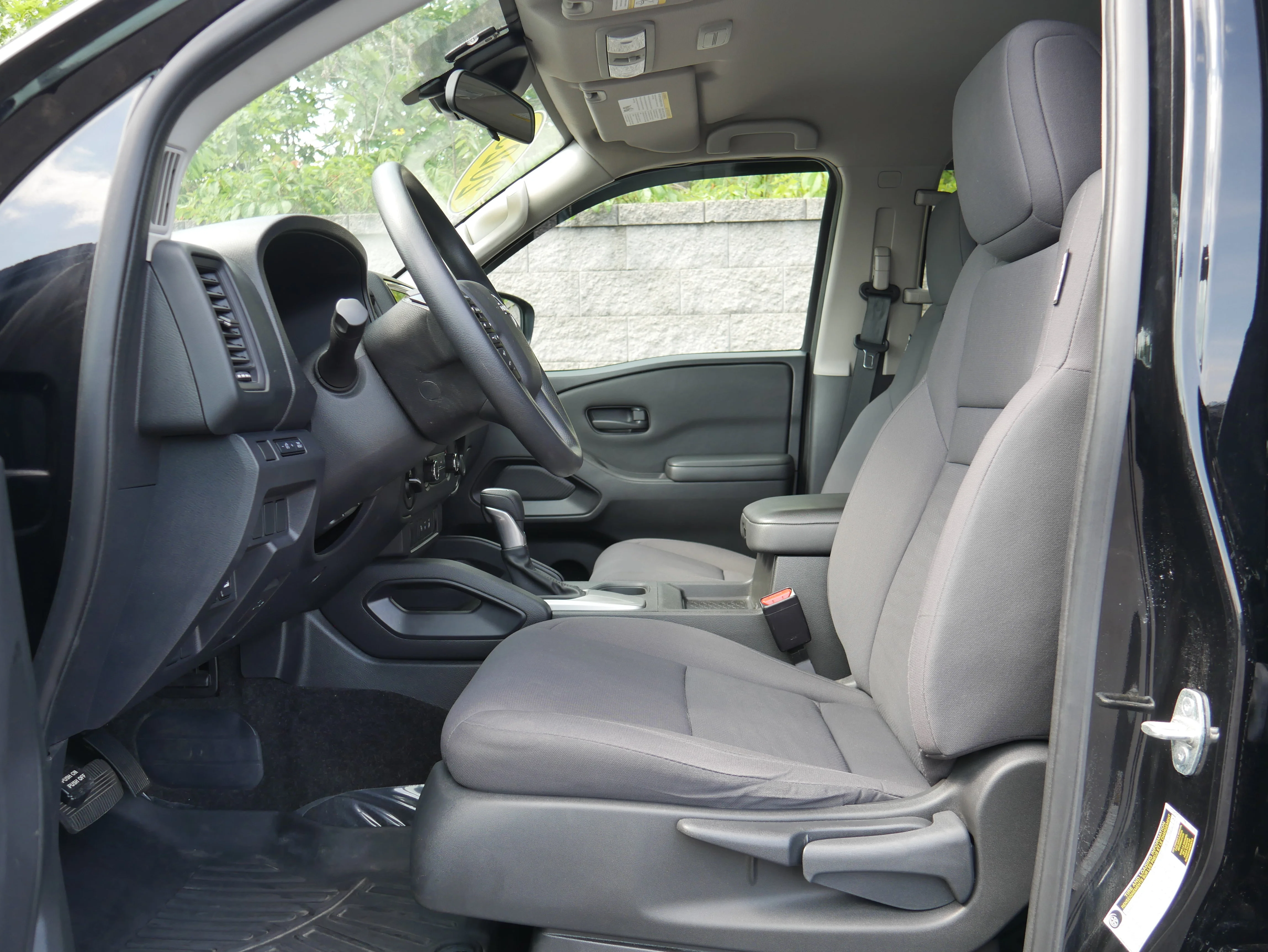 2023 Nissan Frontier S - Photo 12