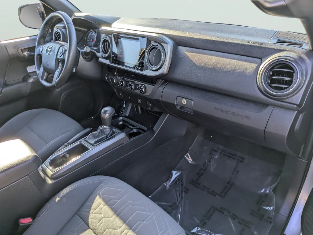 Used 2018 Silver Toyota TRD Off-Road image 11