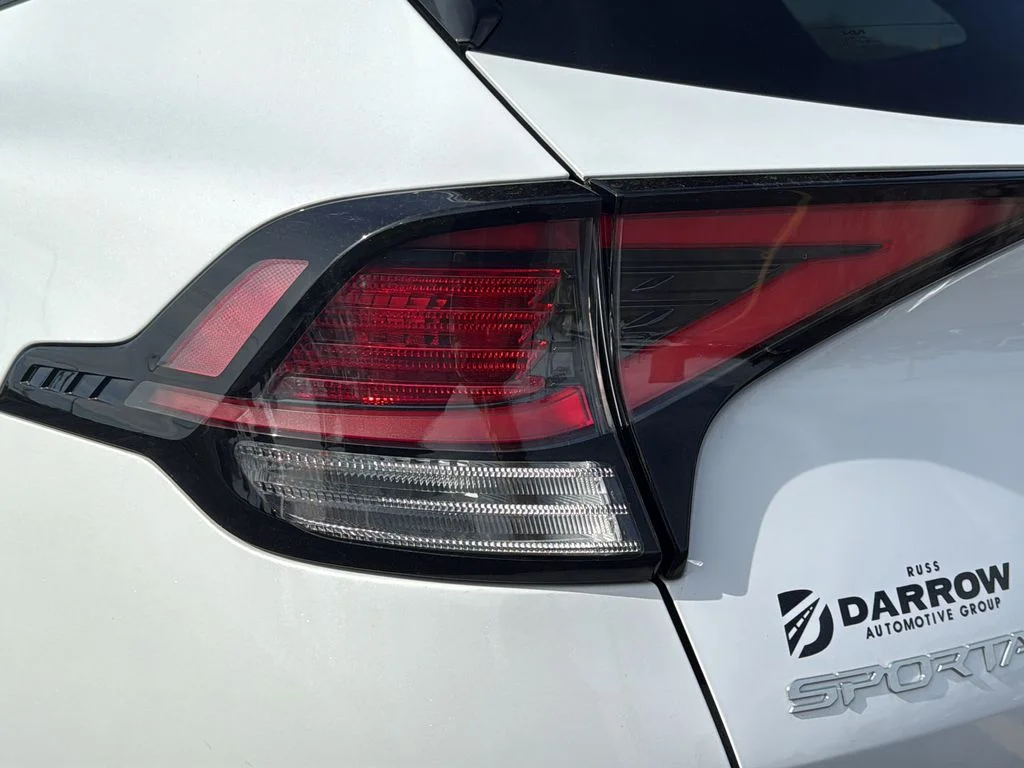 Used 2024 White Kia X-Line image 27