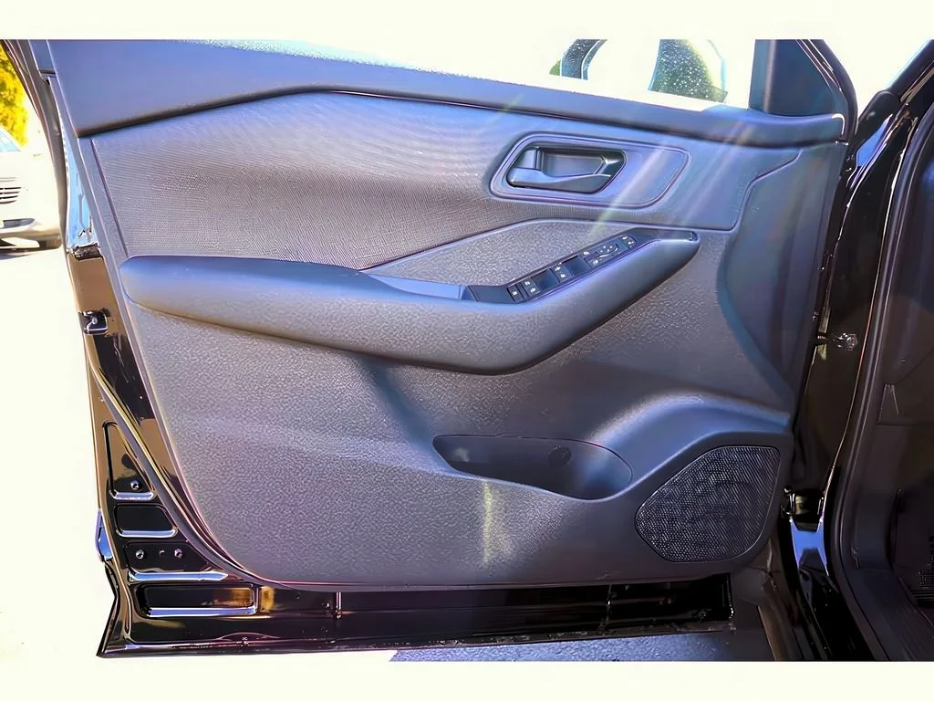 2024 Nissan Rogue S - Photo 10