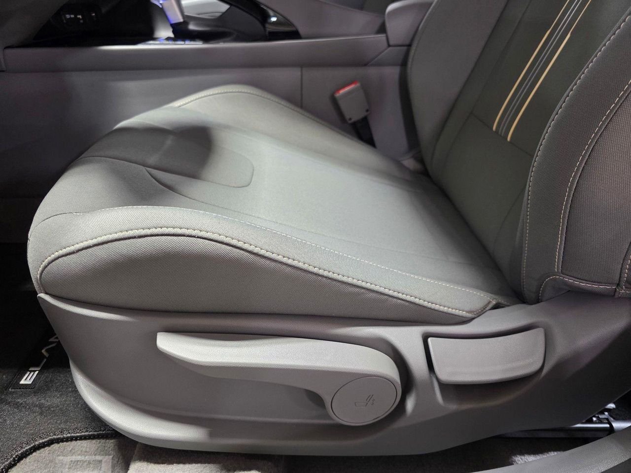 New 2026 Amazon Gray Hyundai SEL Sport image 23