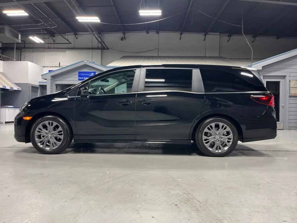 2025 Honda Odyssey Touring - Photo 50
