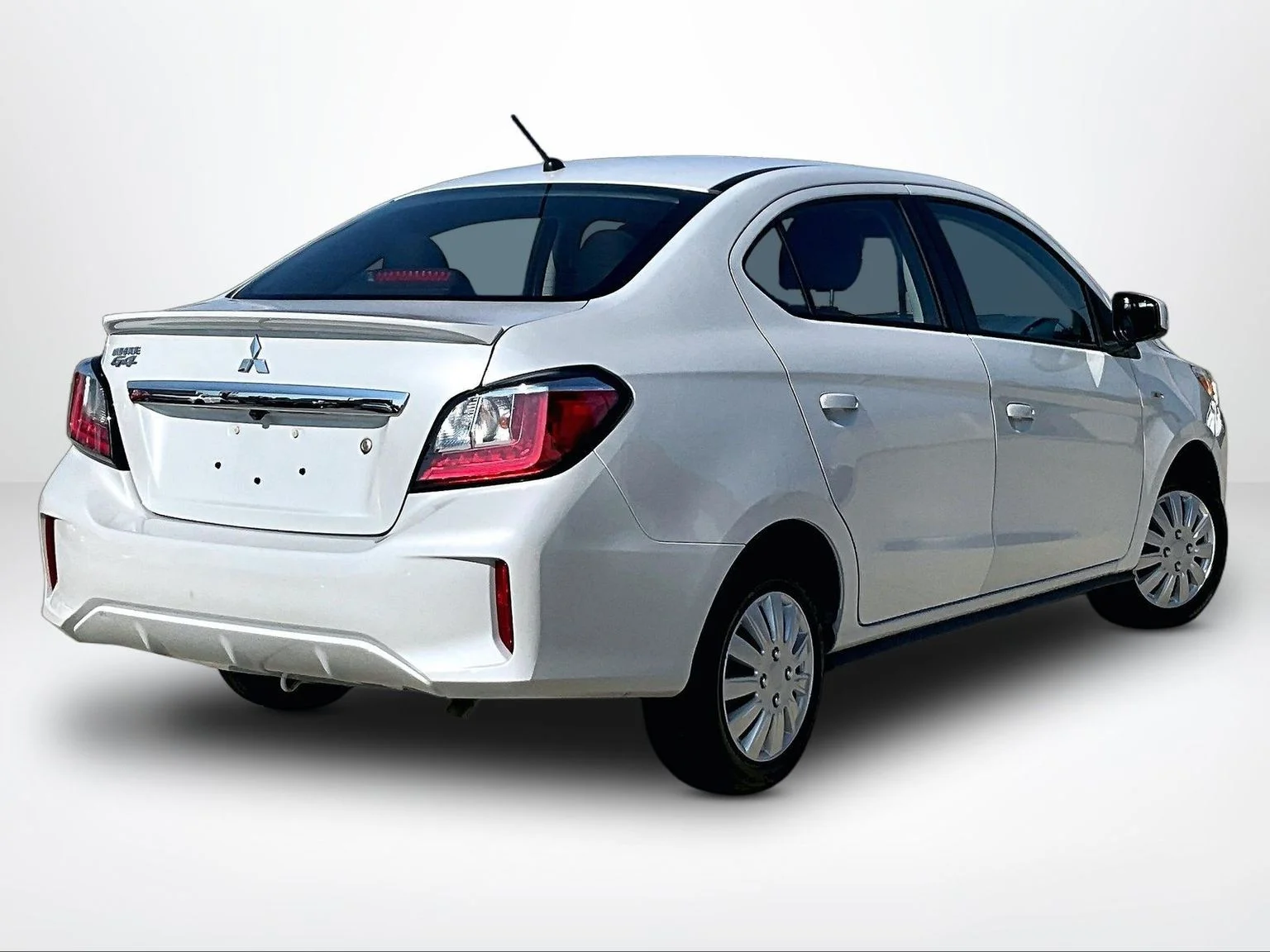 Used 2024 White Mitsubishi ES image 3