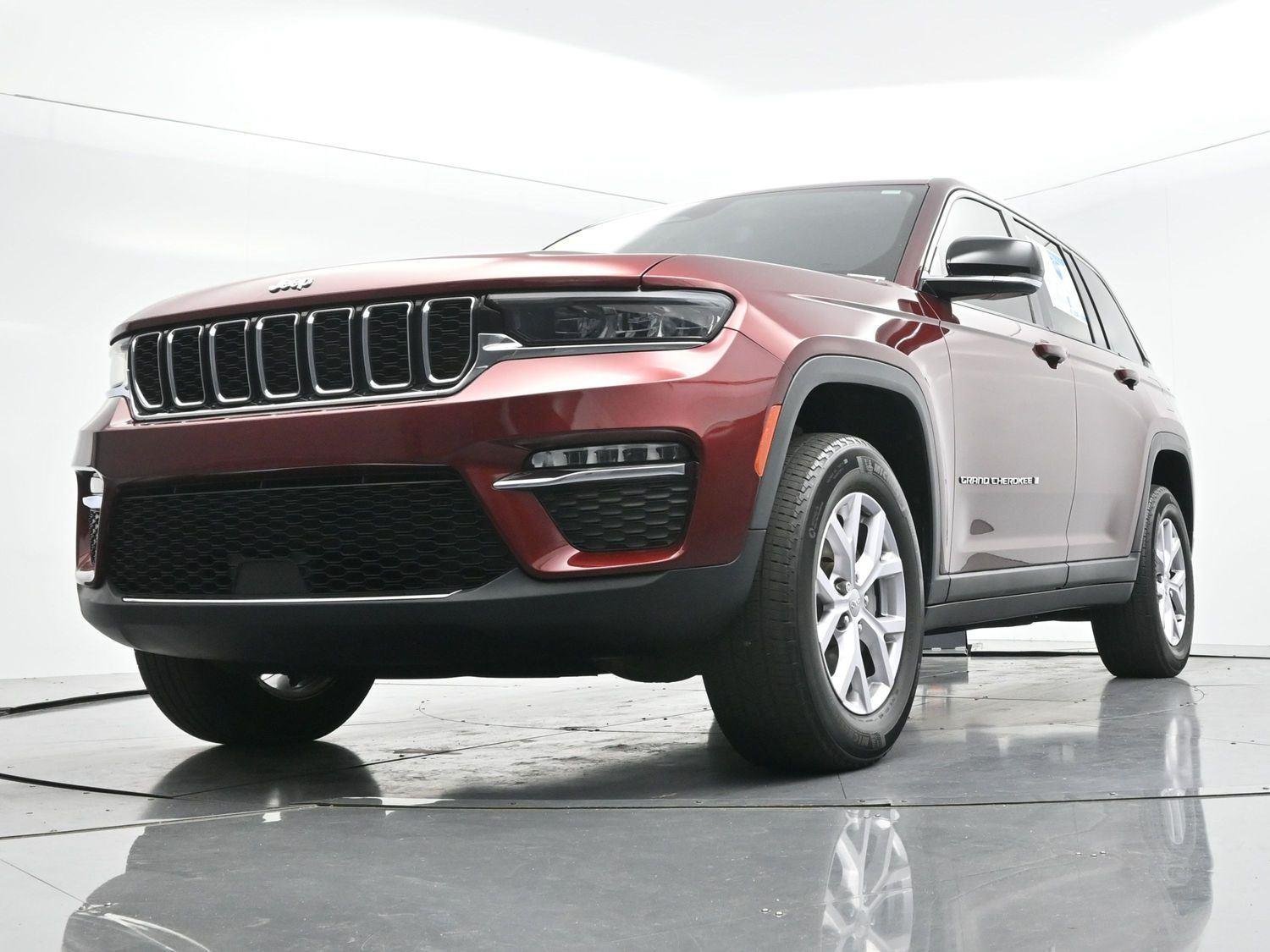 Used 2022 Red Jeep Limited image 50