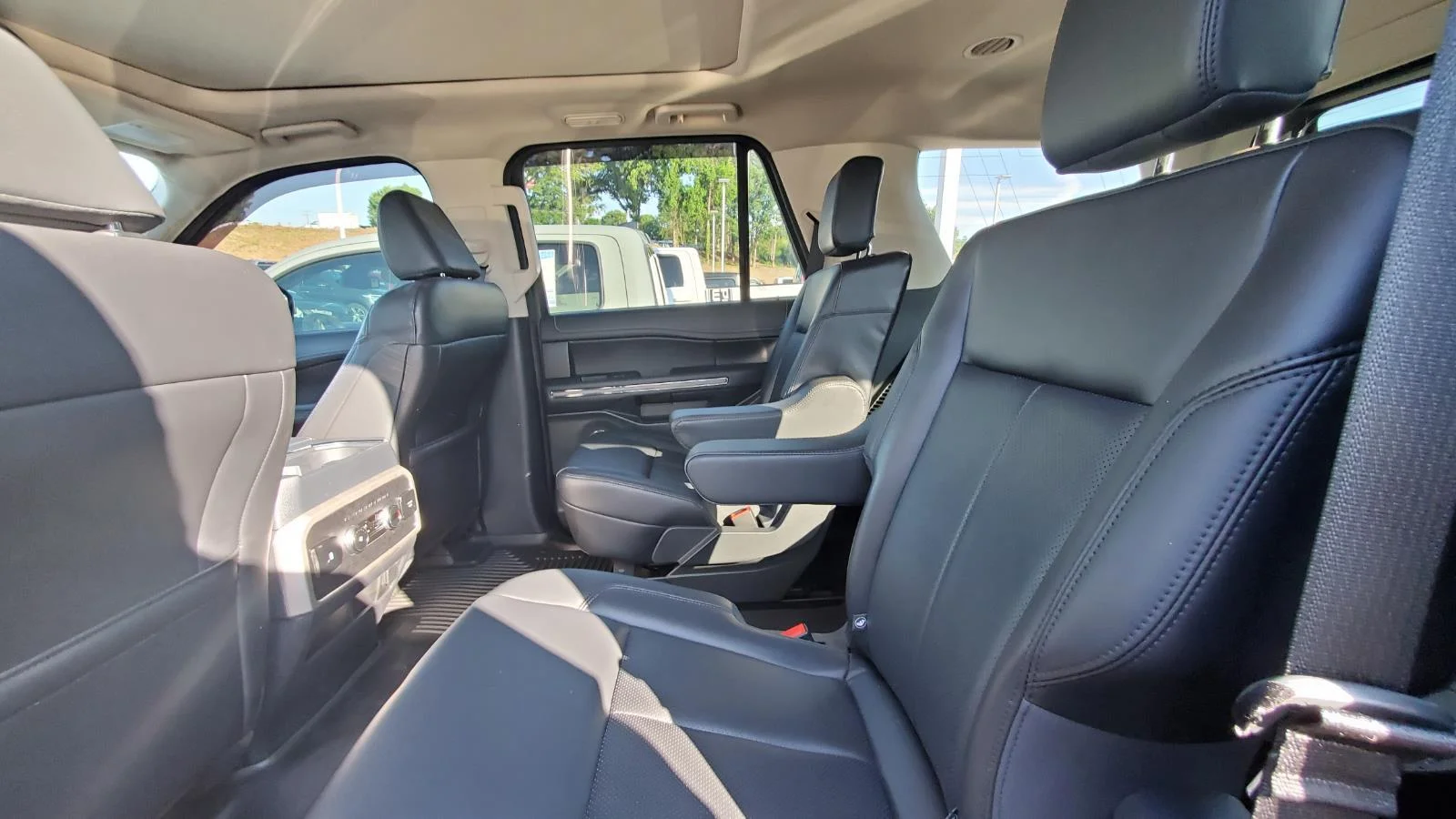 Used 2024 Stone Blue Metallic Ford XLT image 5