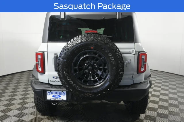 New 2026 Avalanche Gray Ford Badlands® image 4