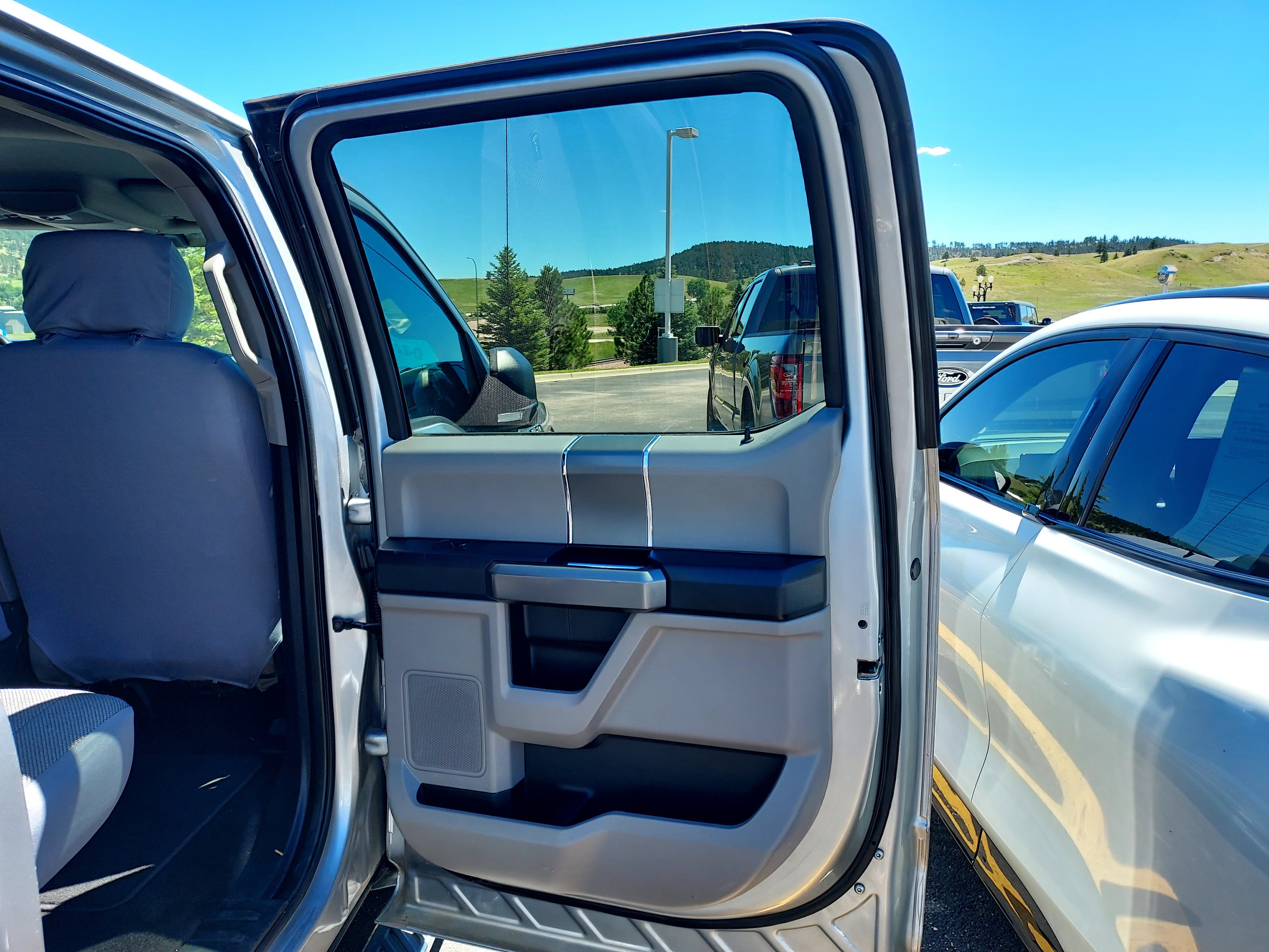 Used 2020 Silver Ford XLT image 18