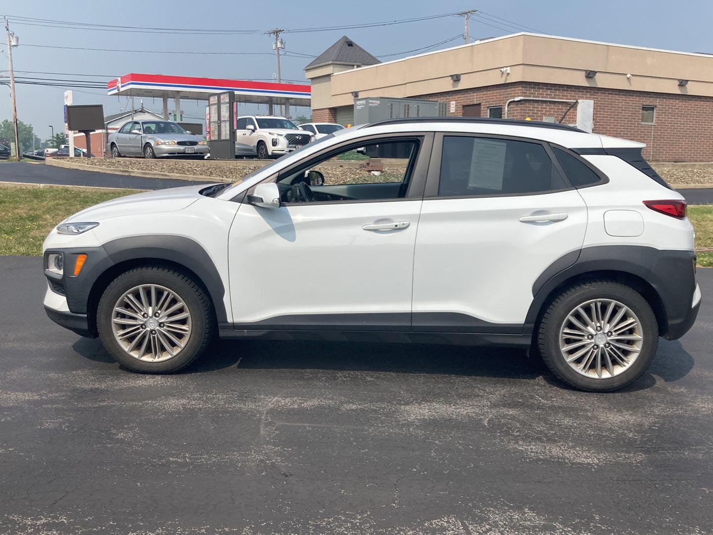 Used 2020 Chalk White Hyundai SEL image 4