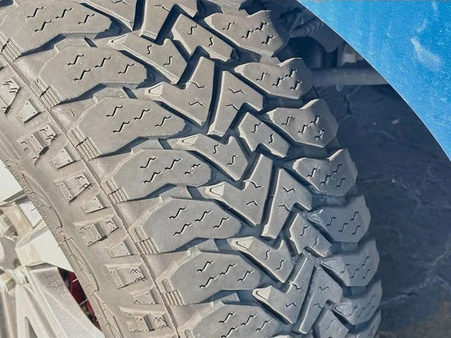 Used 2021 Blue Ford XL image 10