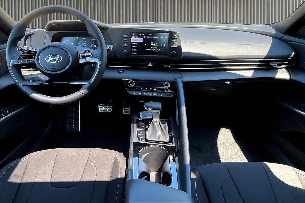 New 2026 Amazon Gray Hyundai SEL Sport image 6