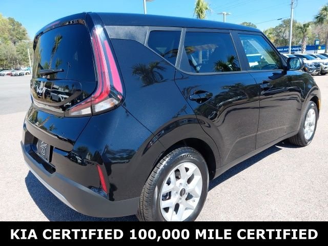 Used 2025 Black Kia LX image 4
