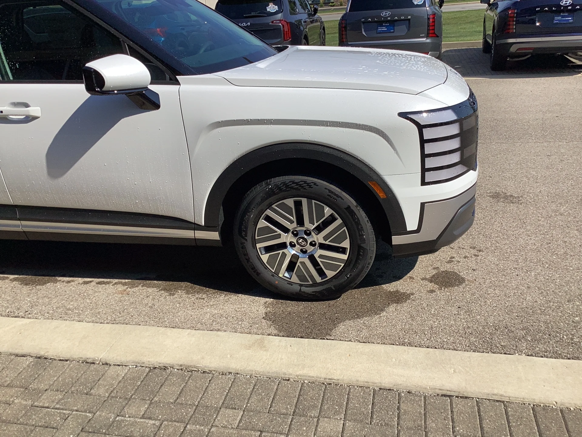 New 2026 Creamy White Pearl Hyundai SEL 7P image 5