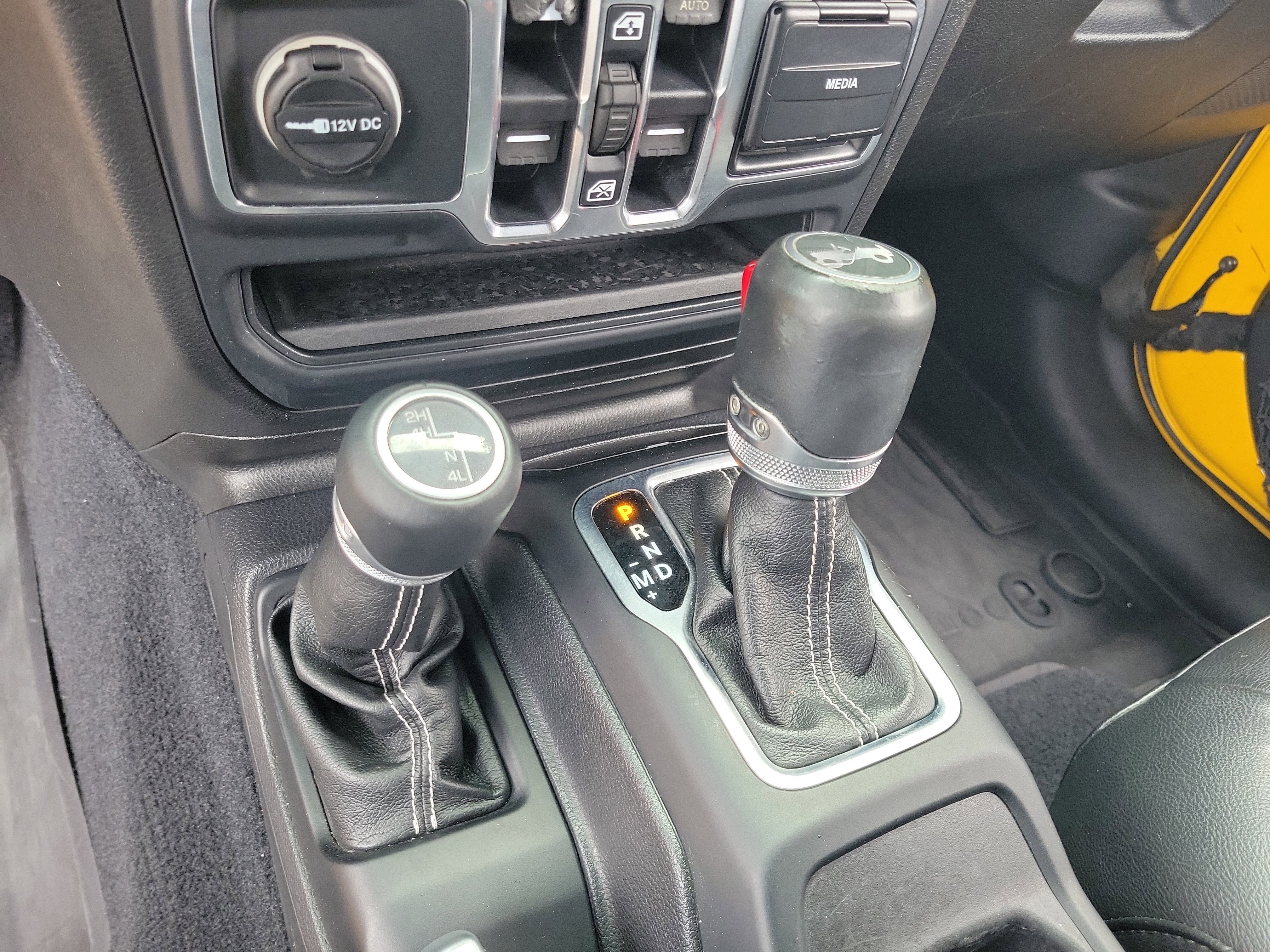 Used 2018 Hellayella Clearcoat Jeep Sahara image 28
