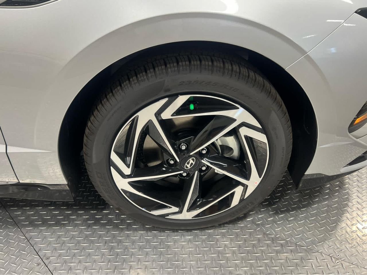 New 2026 Aero Silver Hyundai SEL Sport image 17