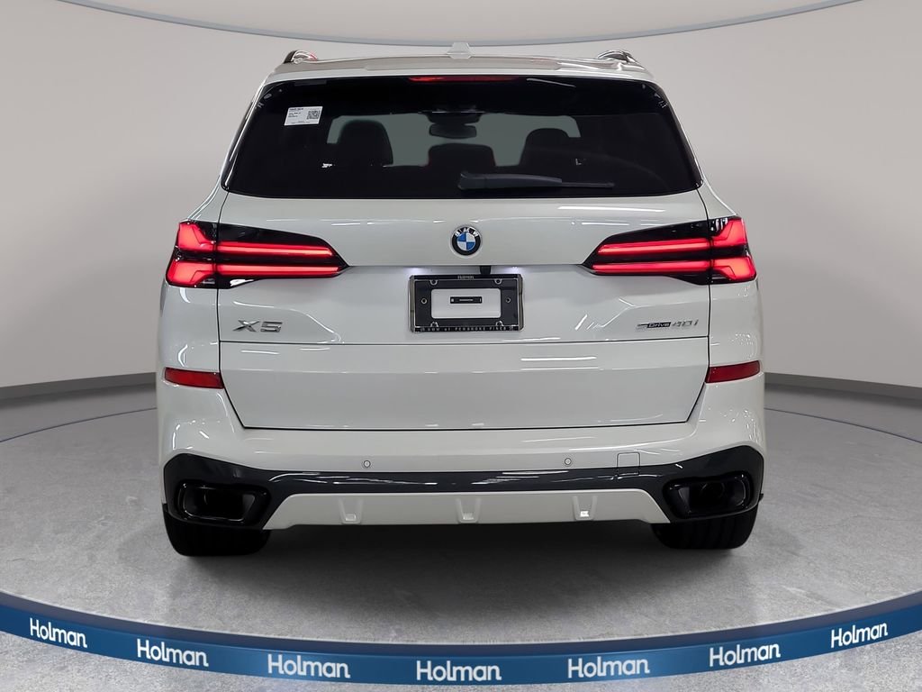 New 2026 Mineral White Metallic BMW sDrive40i image 5