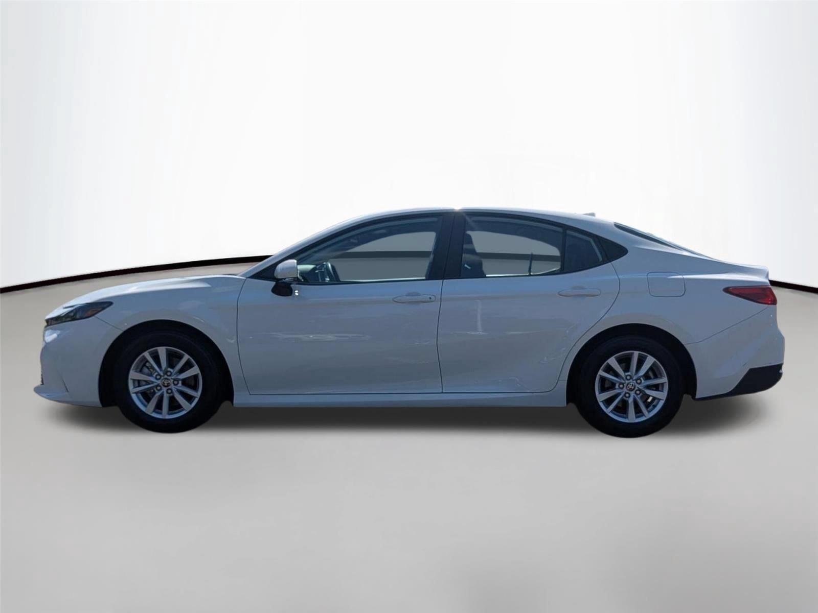 Used 2025  TOYOTA  image 2