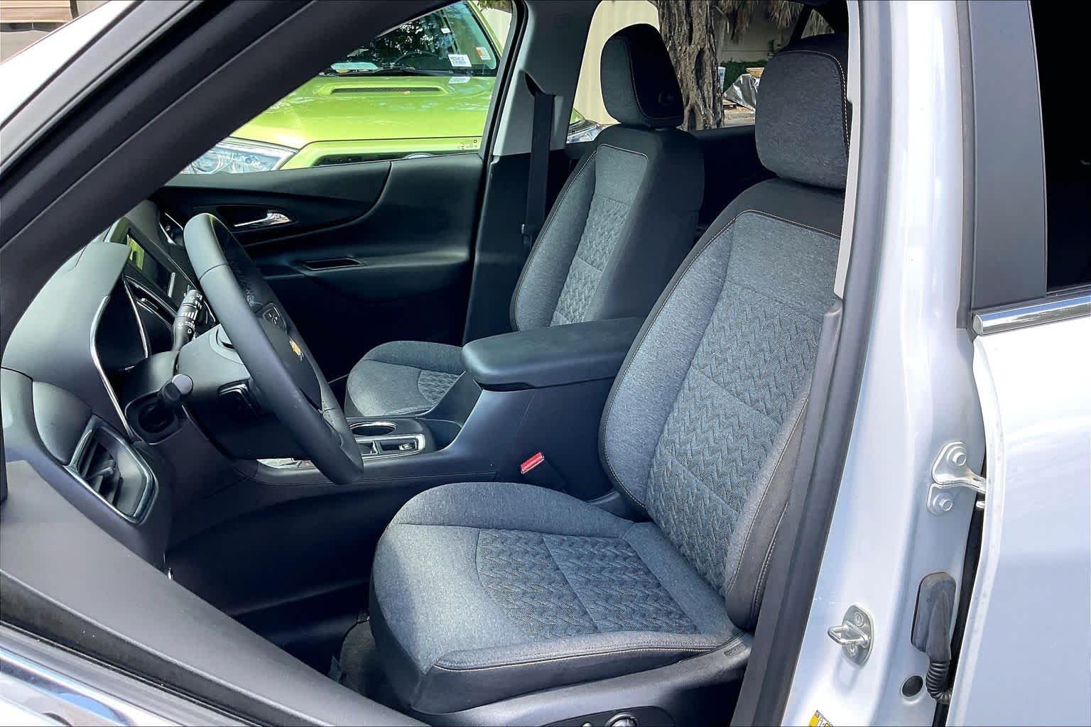 2023 Chevrolet Equinox LT - Photo 24