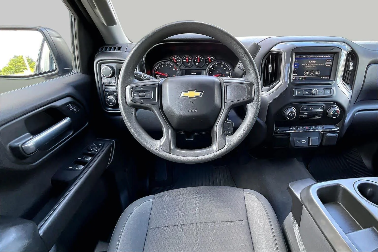 Used 2022 Northsky Blue Metallic Chevrolet Custom image 6