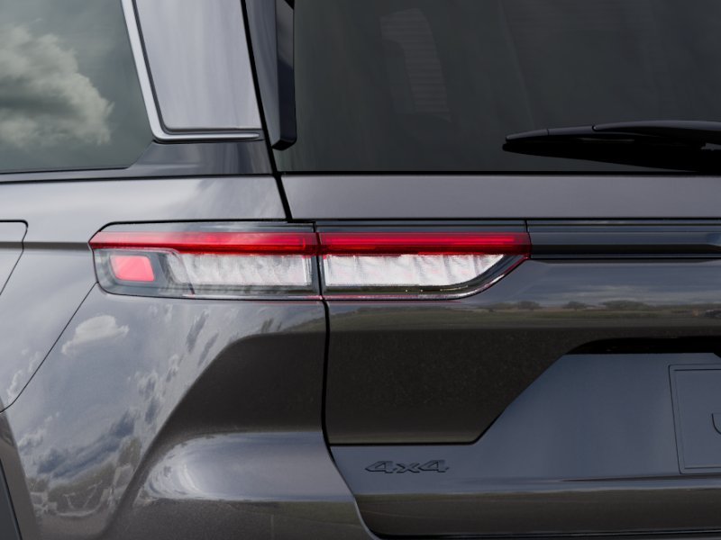 New 2026 Baltic Gray Metallic Clear-Coat Exterior Paint Jeep Laredo Altitude image 5