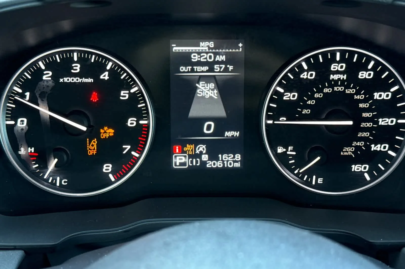 Used 2025 Crystal White Pearl Subaru Premium image 27