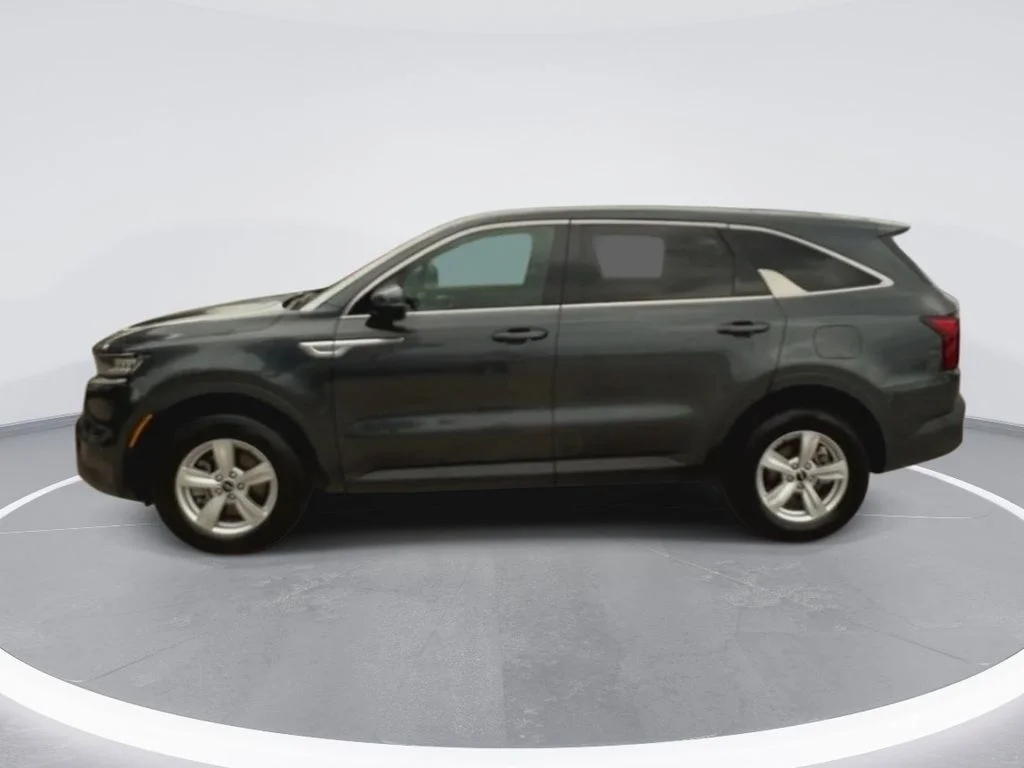 Used 2022 Gray Kia LX image 5