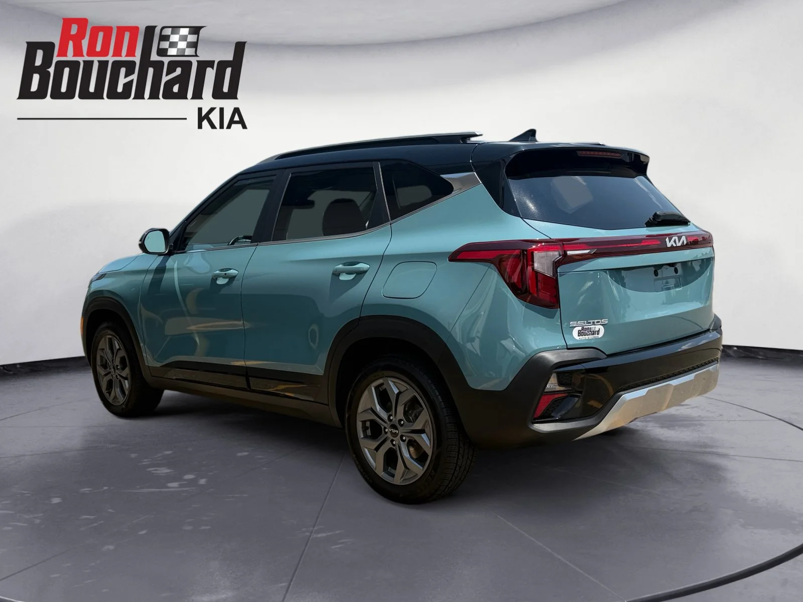 Used 2024 Pluton Blue/Black Roof Kia S image 4