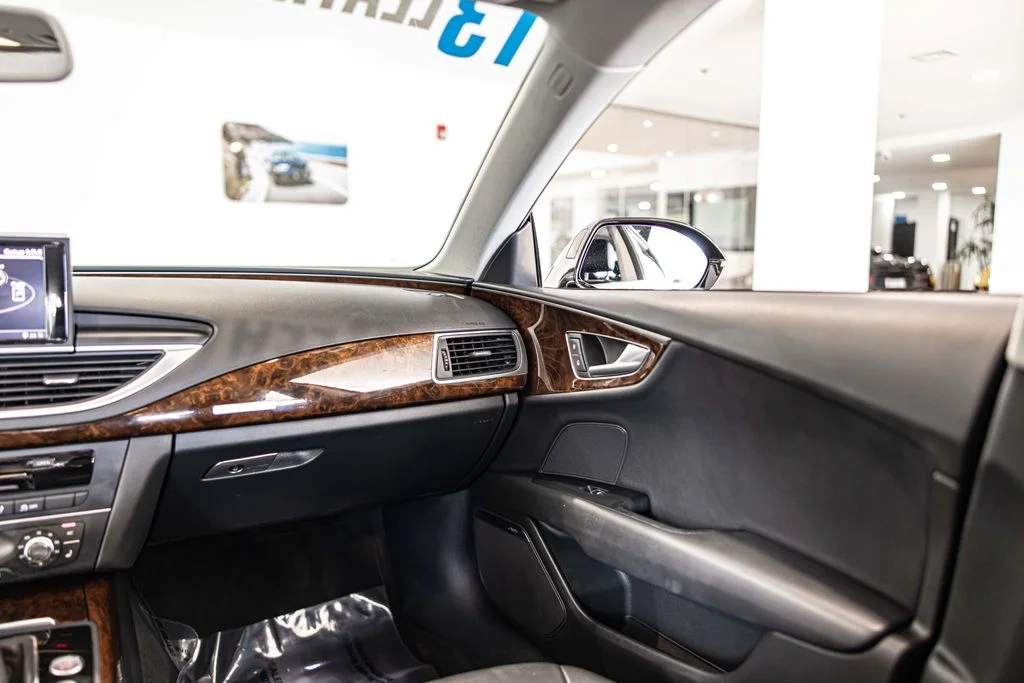 Used 2013 Black Audi  image 37