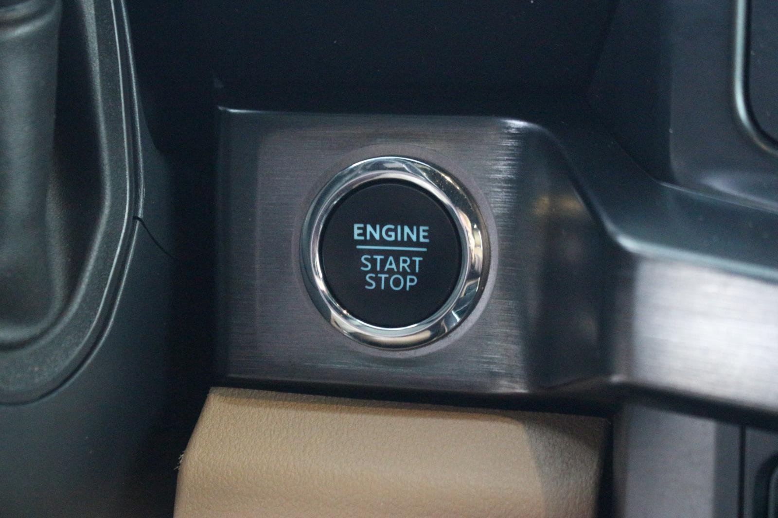 Used 2023 Black Ford XL image 31