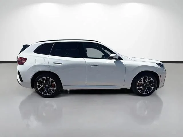 New 2026 Alpine White BMW 30 xDrive image 2