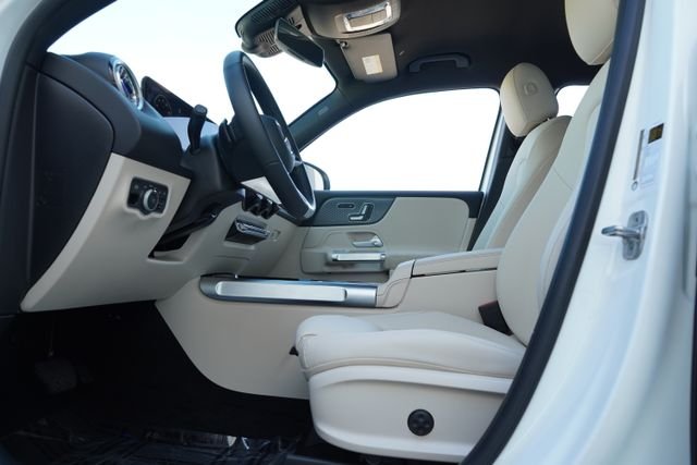 Certified Used 2025 White Mercedes-Benz GLB 250 image 24