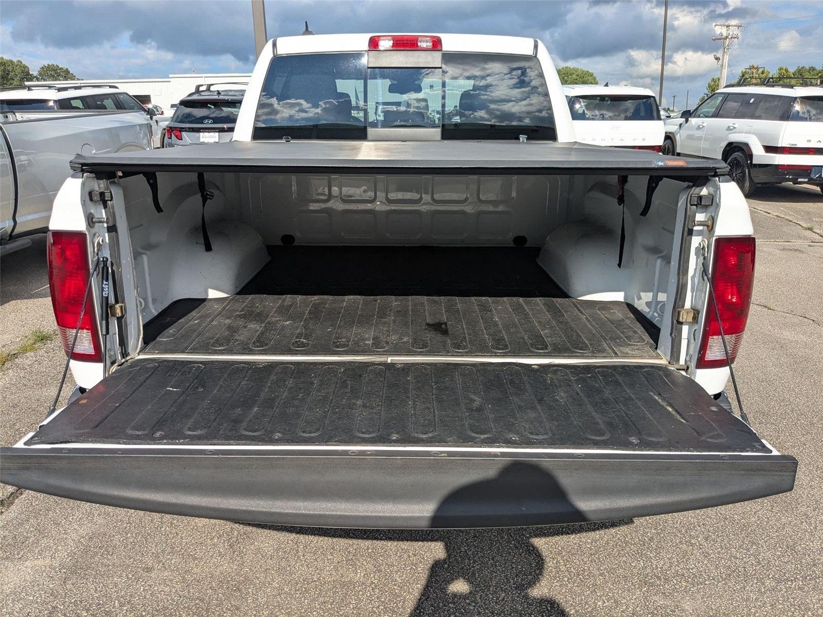 Used 2014 Bright White Clearcoat Ram Big Horn image 6