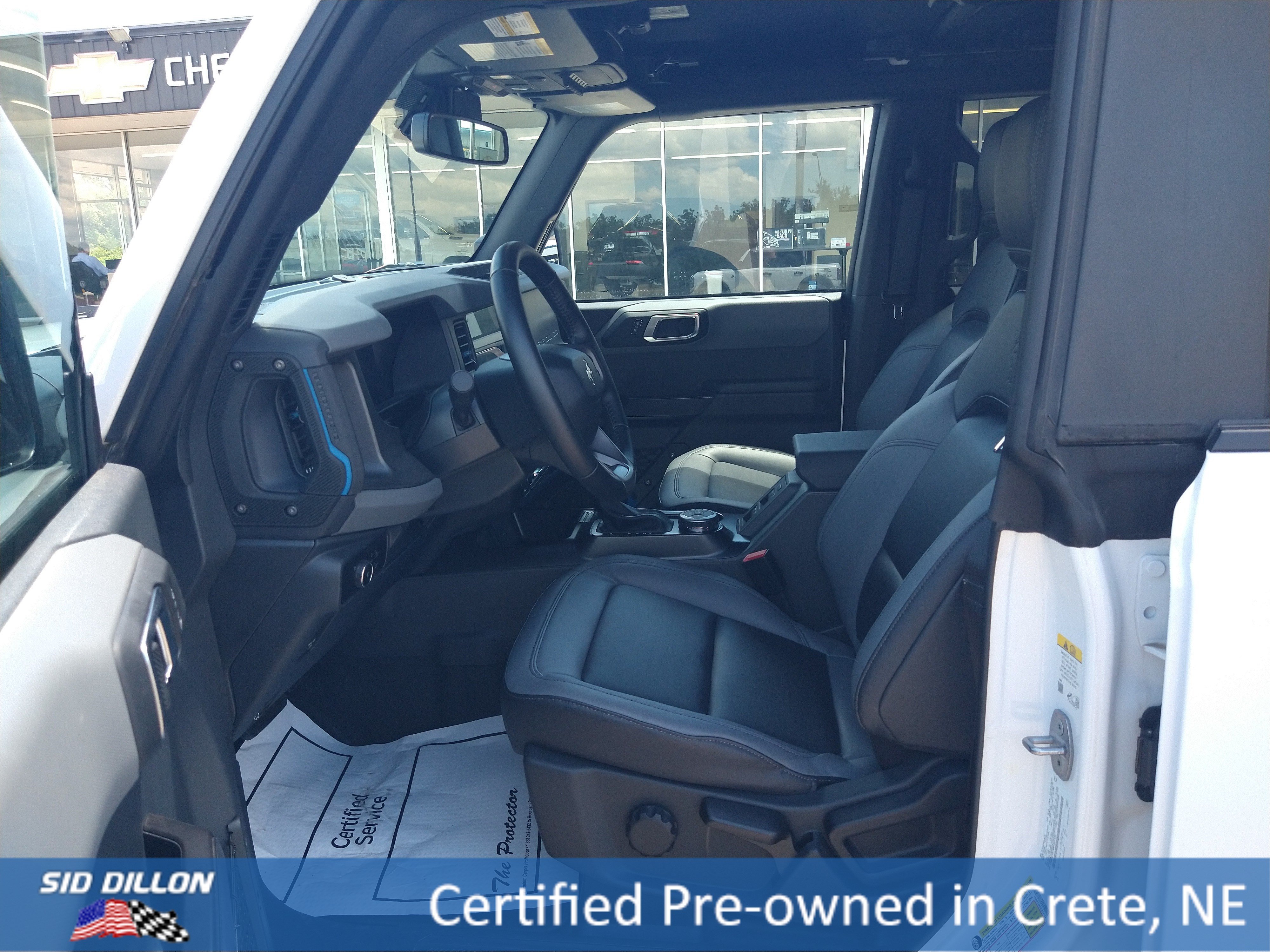 Used 2024 Oxford White Ford Black Diamond image 3