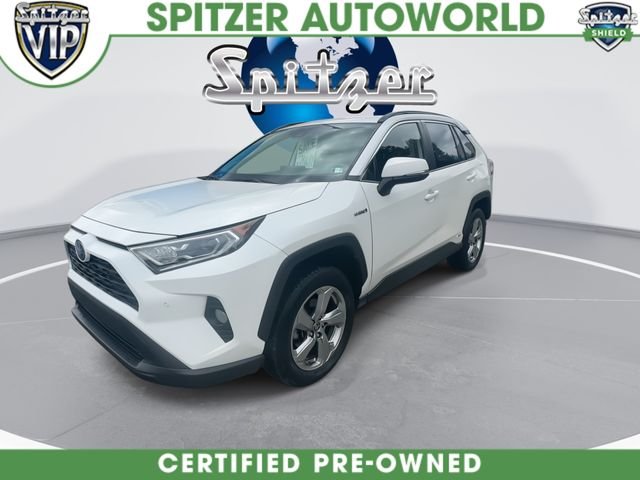 Used 2021 White Toyota XLE Premium image 4