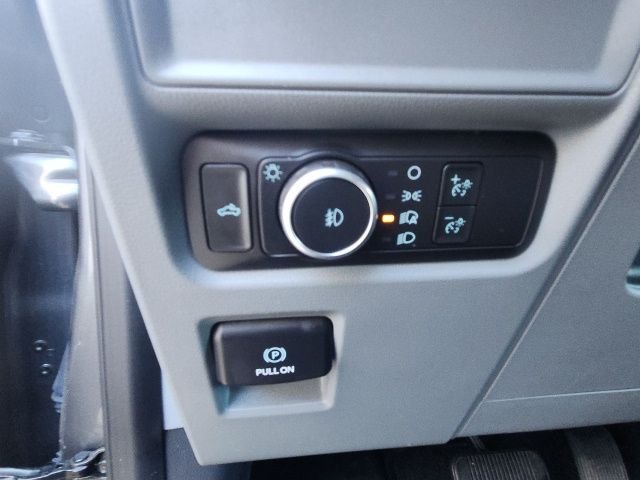 Used 2022 Gray Ford XLT image 21