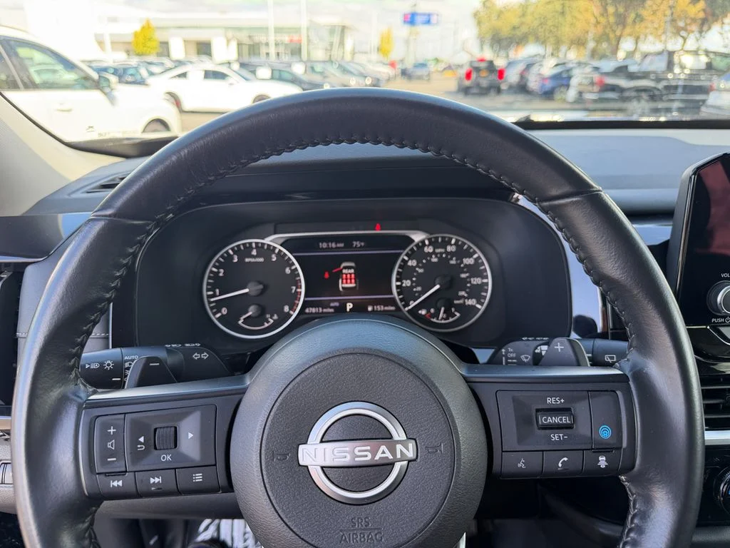 Used 2024 Deep Ocean Blue Nissan SV image 14