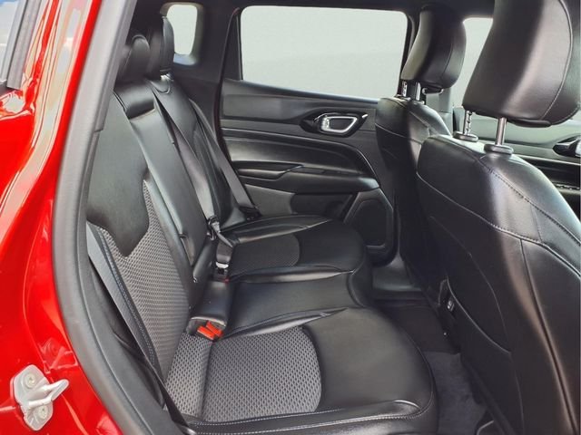 New 2026 Red Hot Pearlcoat Jeep Latitude image 15