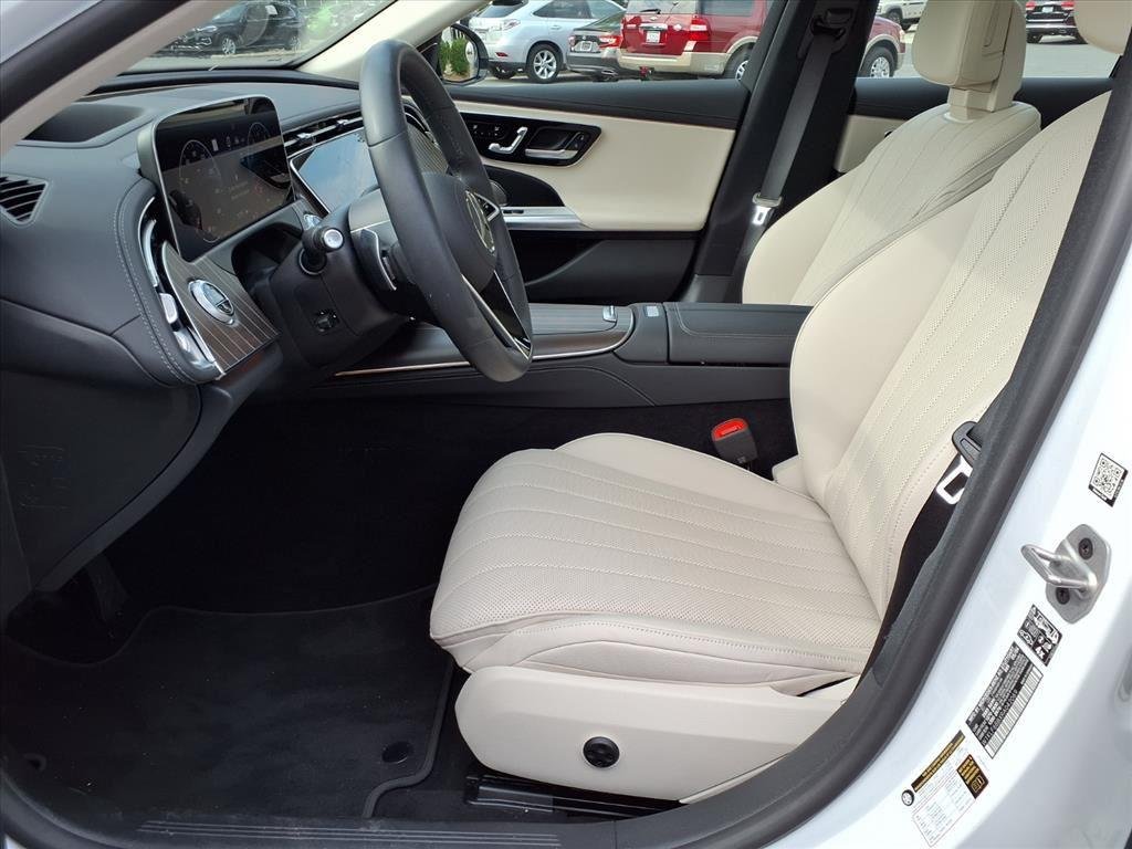 Used 2024 Polar White Mercedes-Benz E 450 image 3