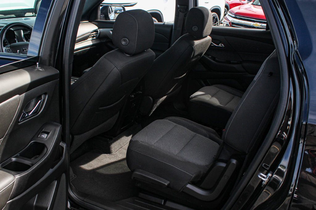 Used 2023 MOSAIC BLACK METALLIC Chevrolet LT Cloth image 13
